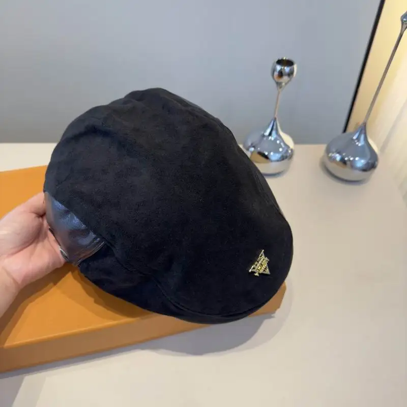 LV beret (122)